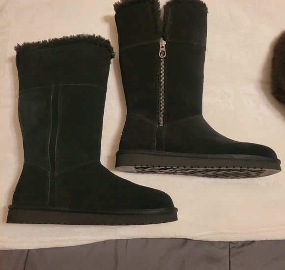 Koolaburra Black Winter Boots Shearling-Lined - Picture 3 of 7